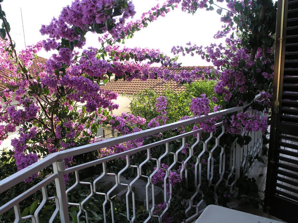 Apartments Dobrila Podgora Exterior photo
