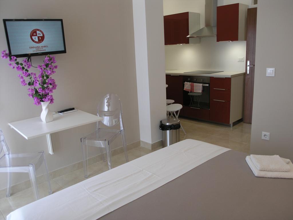 Apartments Dobrila Podgora Exterior photo