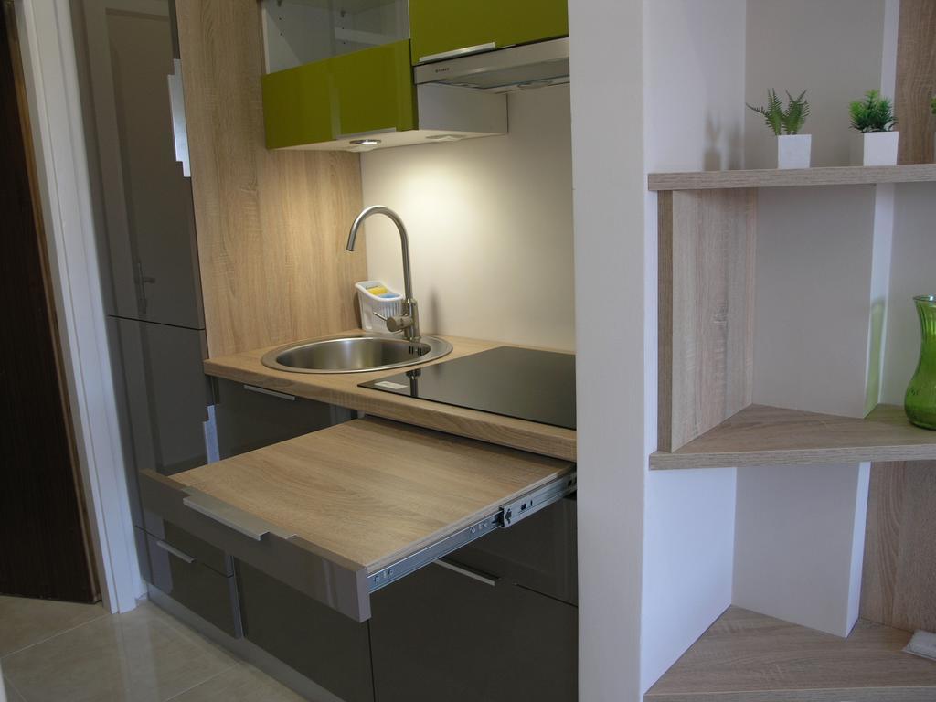 Apartments Dobrila Podgora Exterior photo
