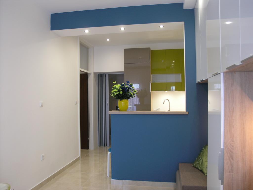 Apartments Dobrila Podgora Exterior photo